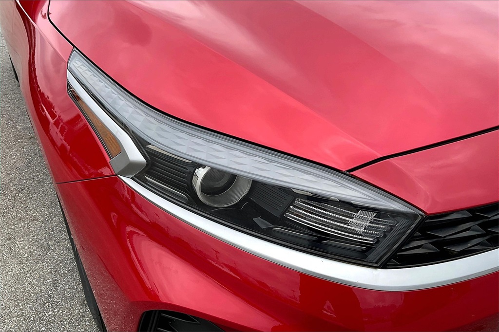 2023 Kia Forte LXS - Photo 28