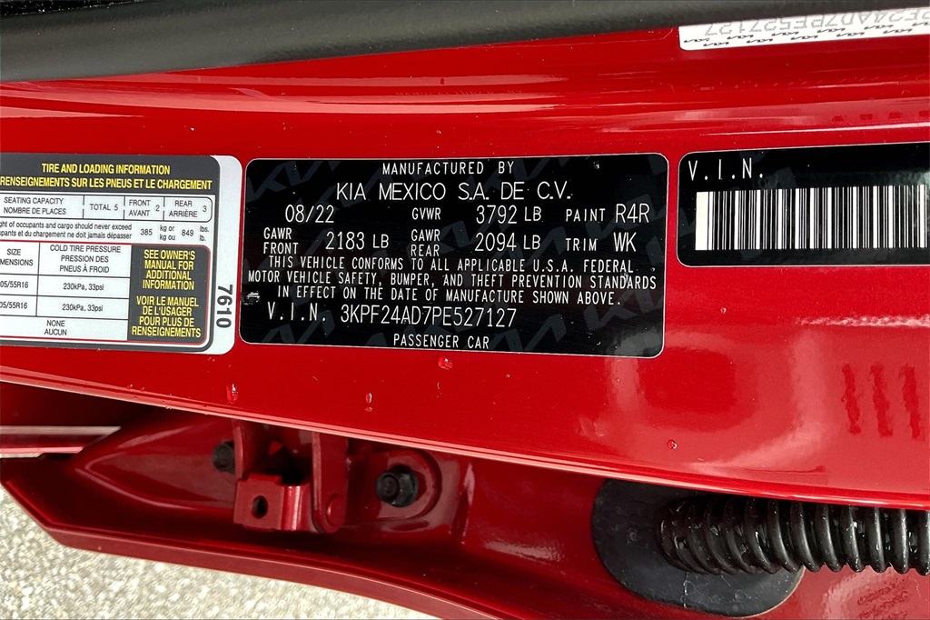 2023 Kia Forte LXS - Photo 30