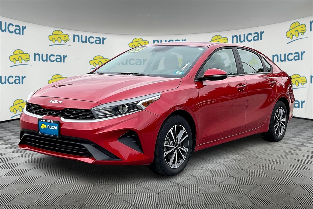 2023 Kia Forte LXS - Photo 3