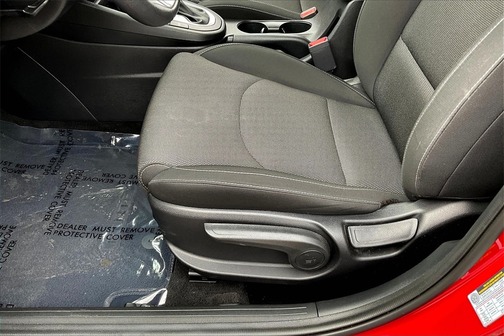 2023 Kia Forte LXS - Photo 31