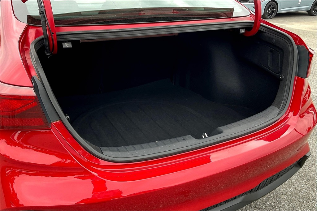 2023 Kia Forte LXS - Photo 32