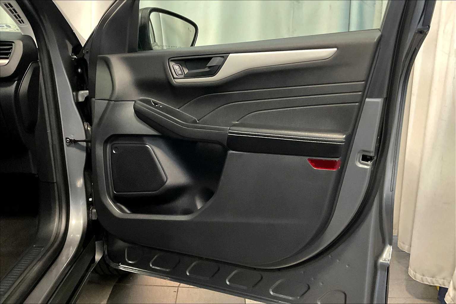 2022 Ford Escape SE - Photo 12