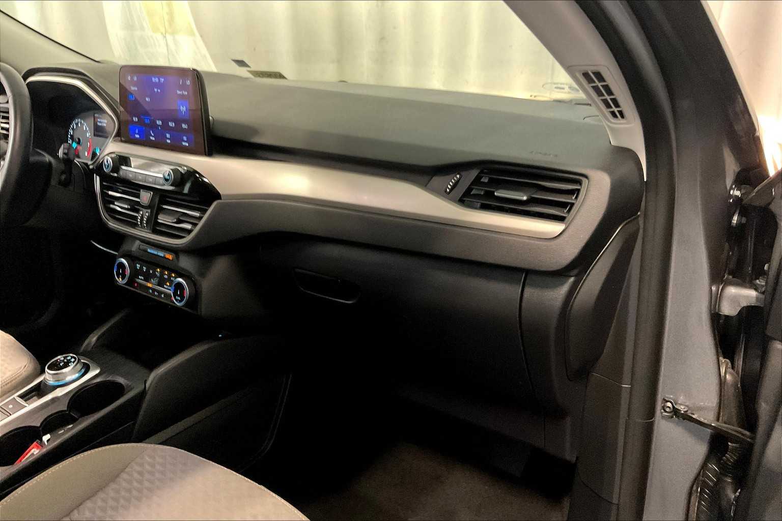 2022 Ford Escape SE - Photo 13