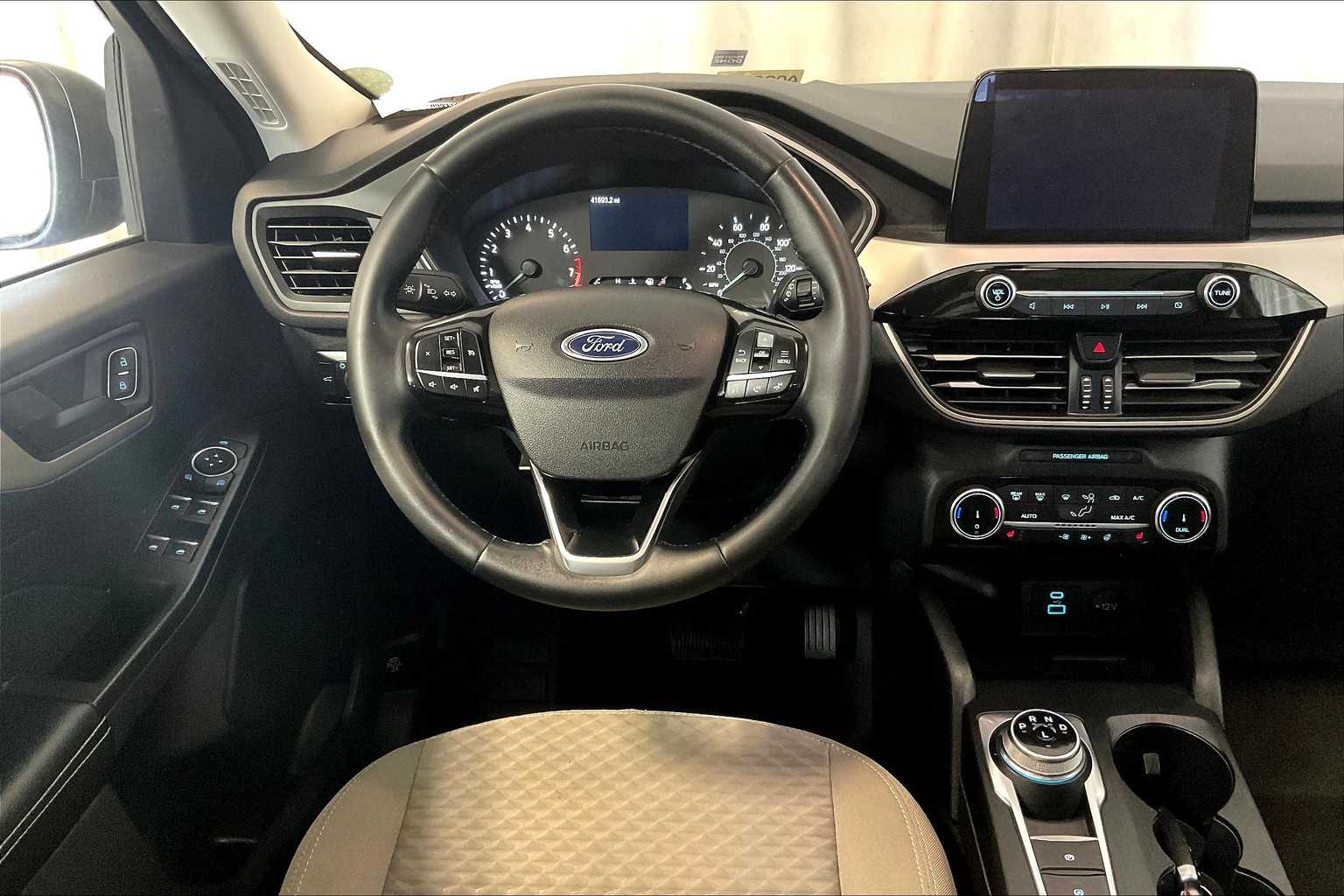 2022 Ford Escape SE - Photo 17