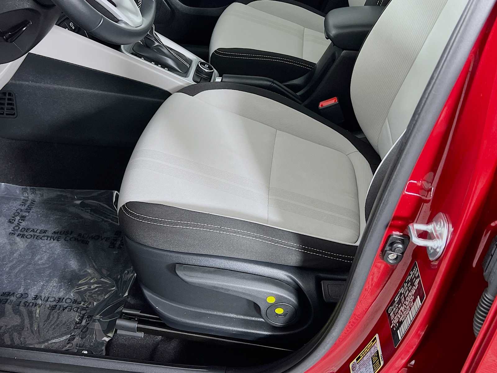 2024 Hyundai Venue SEL - Photo 13