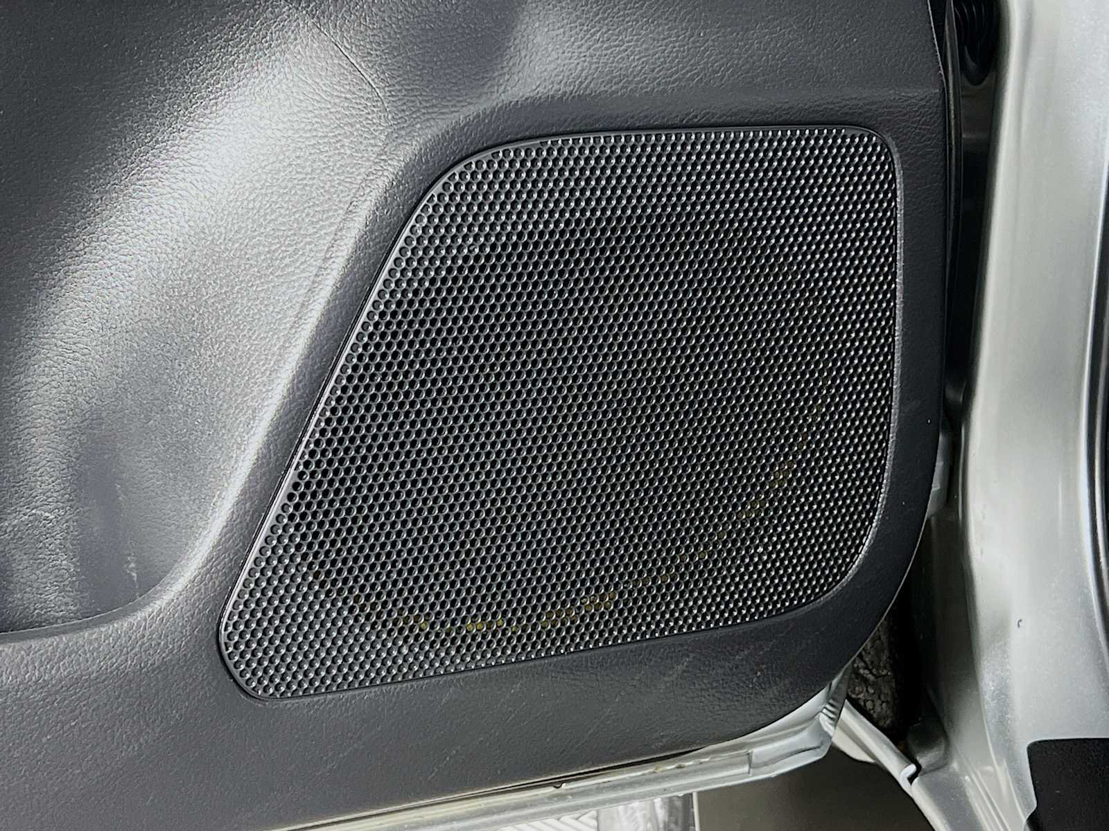 2022 Toyota Tacoma SR5 - Photo 18
