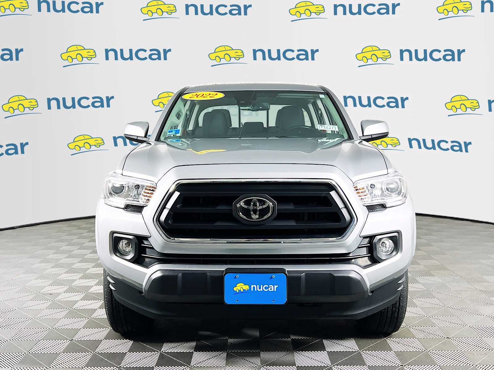 2022 Toyota Tacoma SR5 - Photo 2