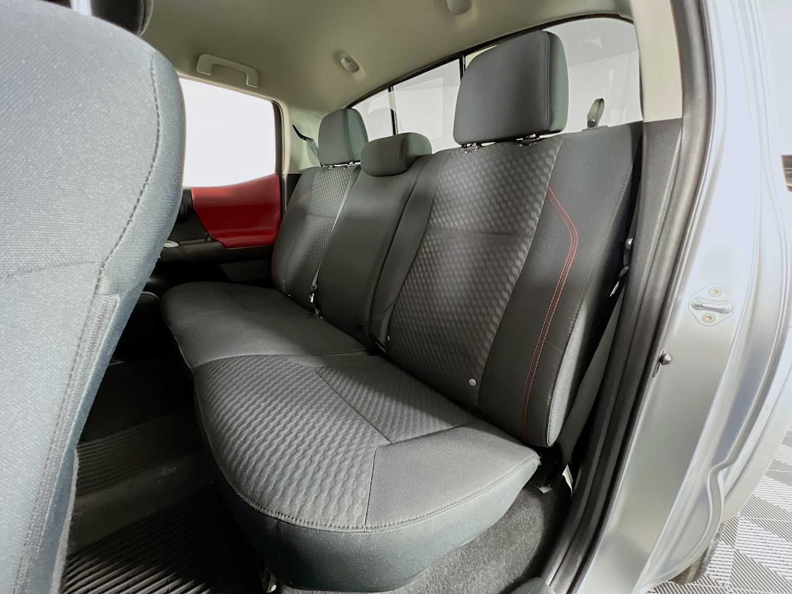 2022 Toyota Tacoma SR5 - Photo 23