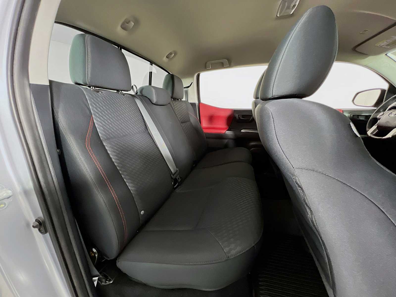 2022 Toyota Tacoma SR5 - Photo 25