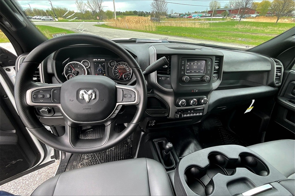 2024 Ram 3500 Tradesman - Photo 12