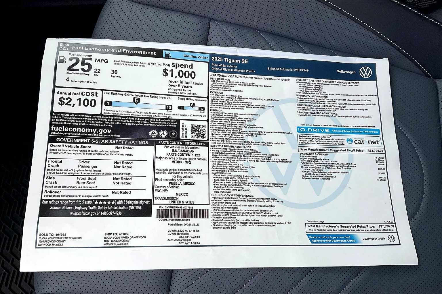 2025 Volkswagen Tiguan SE - Photo 17