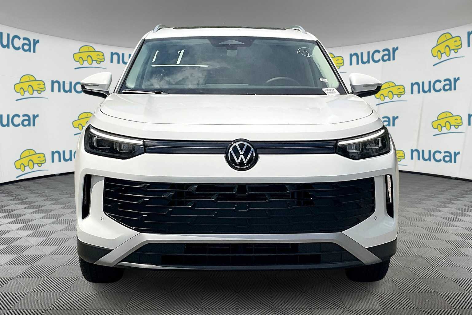 2025 Volkswagen Tiguan SE - Photo 3