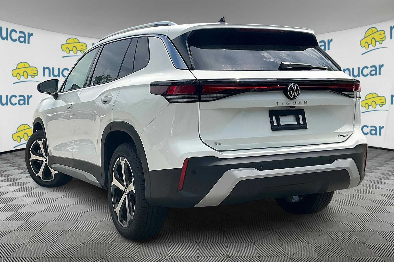 2025 Volkswagen Tiguan SE - Photo 5