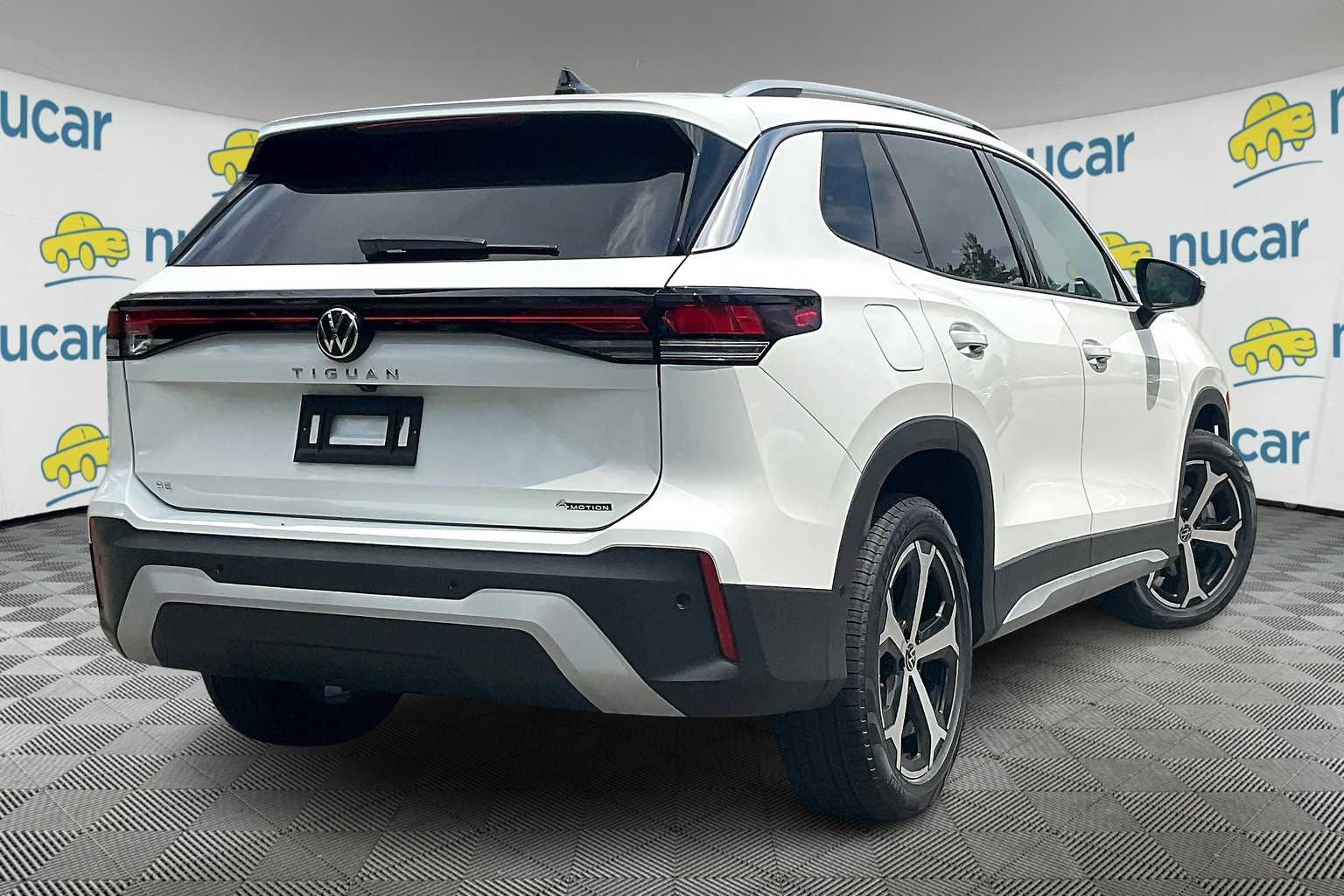 2025 Volkswagen Tiguan SE - Photo 7