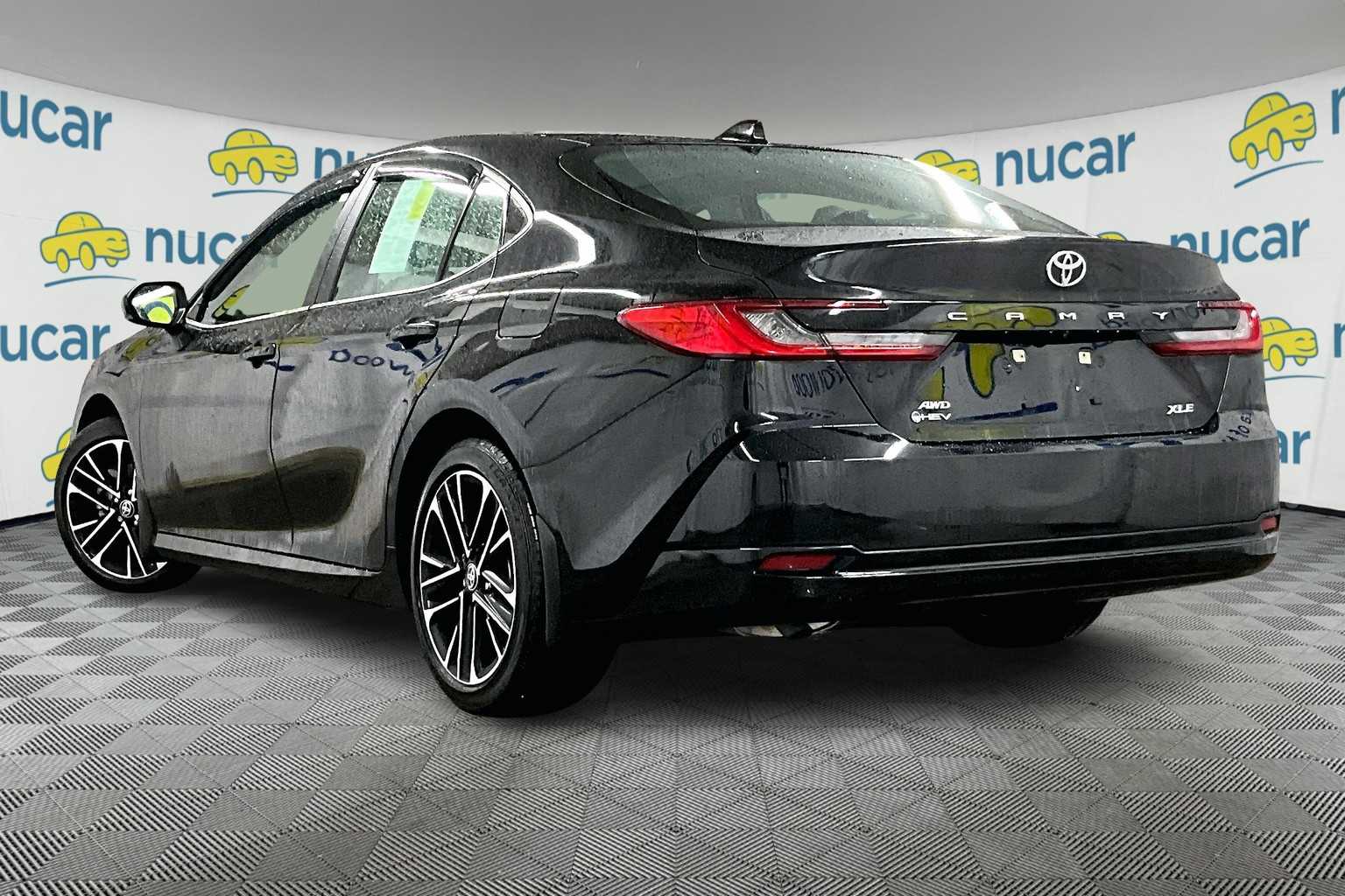 2025 Toyota Camry XLE - Photo 4