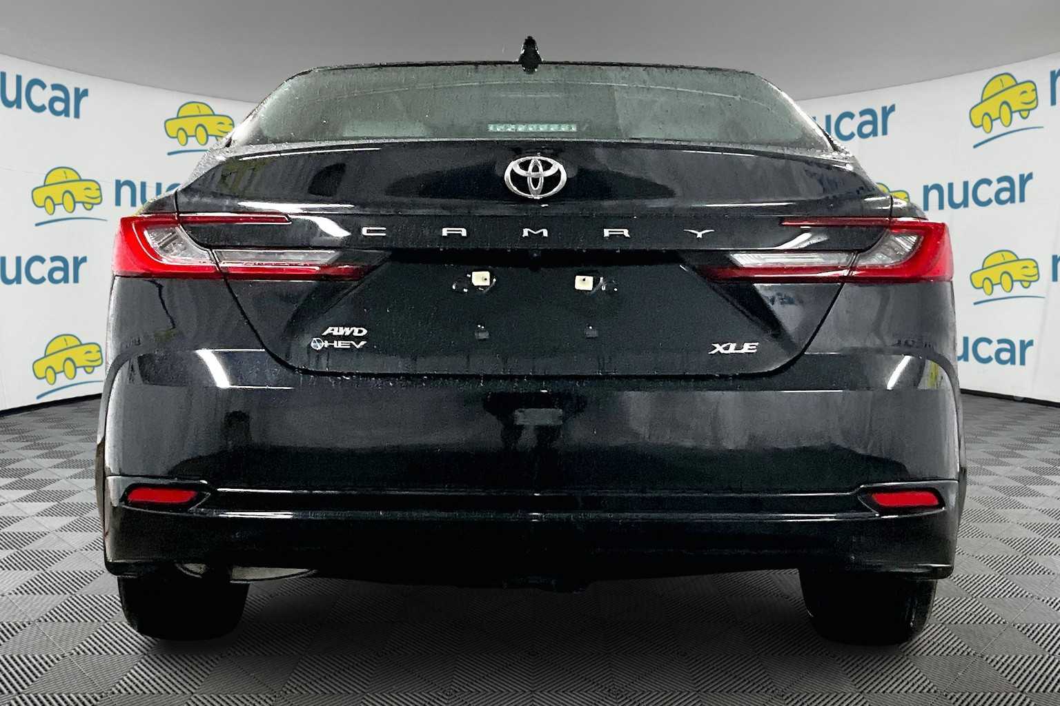 2025 Toyota Camry XLE - Photo 5