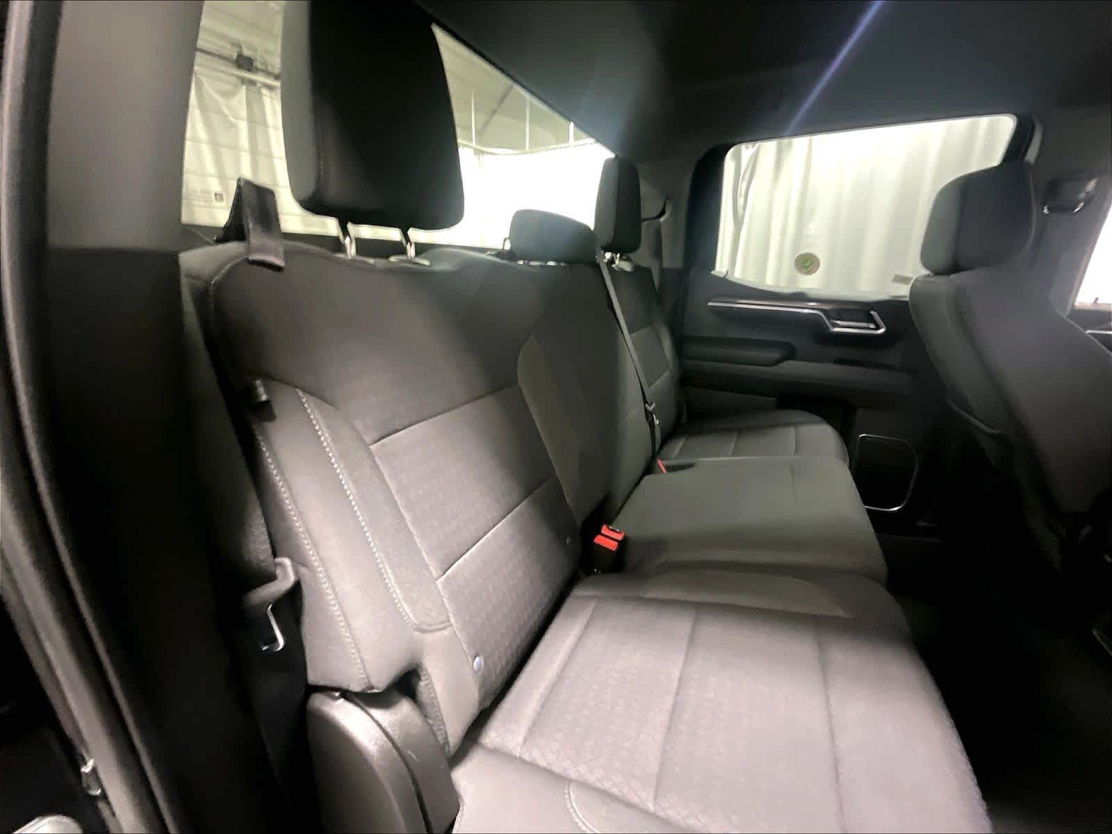 2022 Chevrolet Silverado 1500 LT - Photo 16