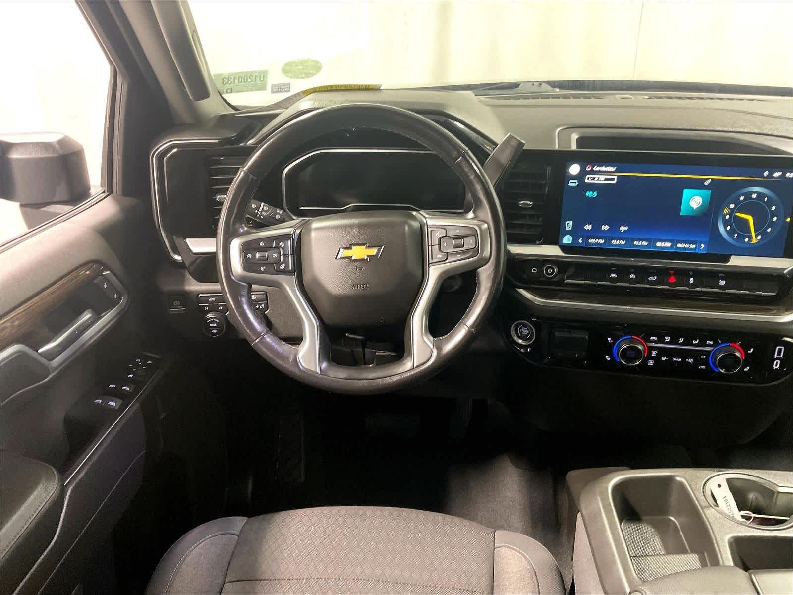 2022 Chevrolet Silverado 1500 LT - Photo 17