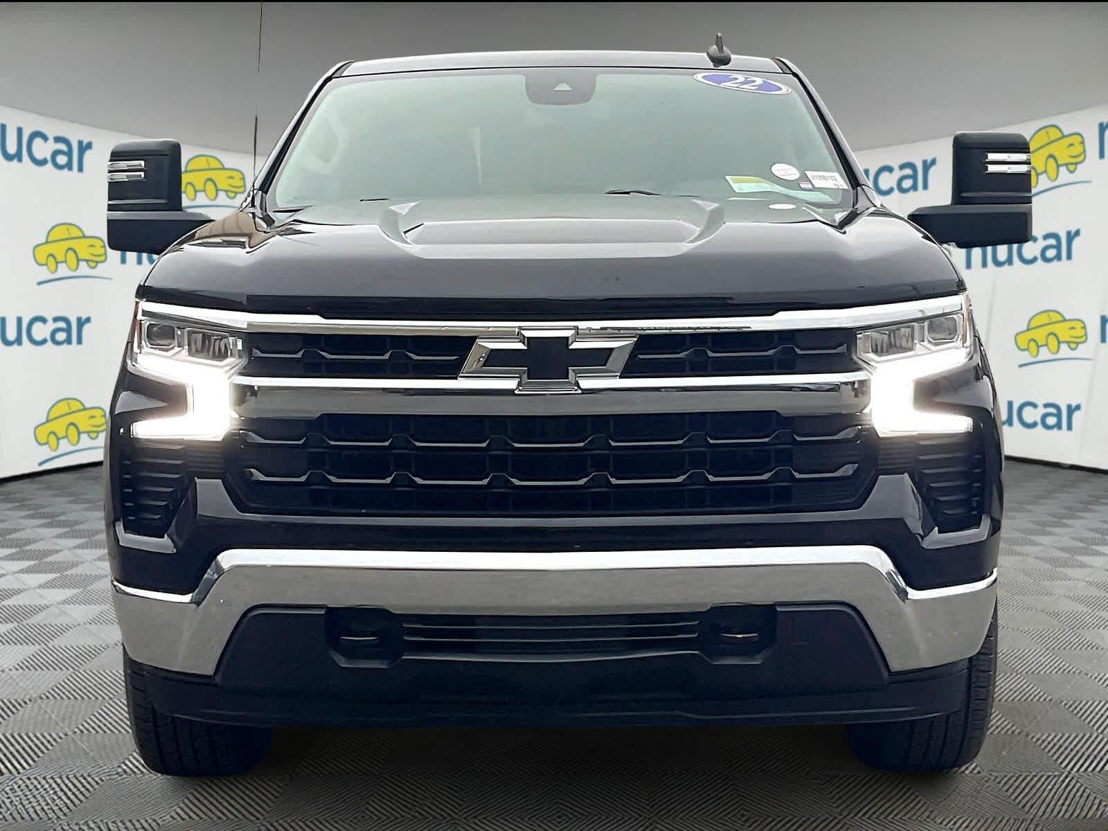 2022 Chevrolet Silverado 1500 LT - Photo 2
