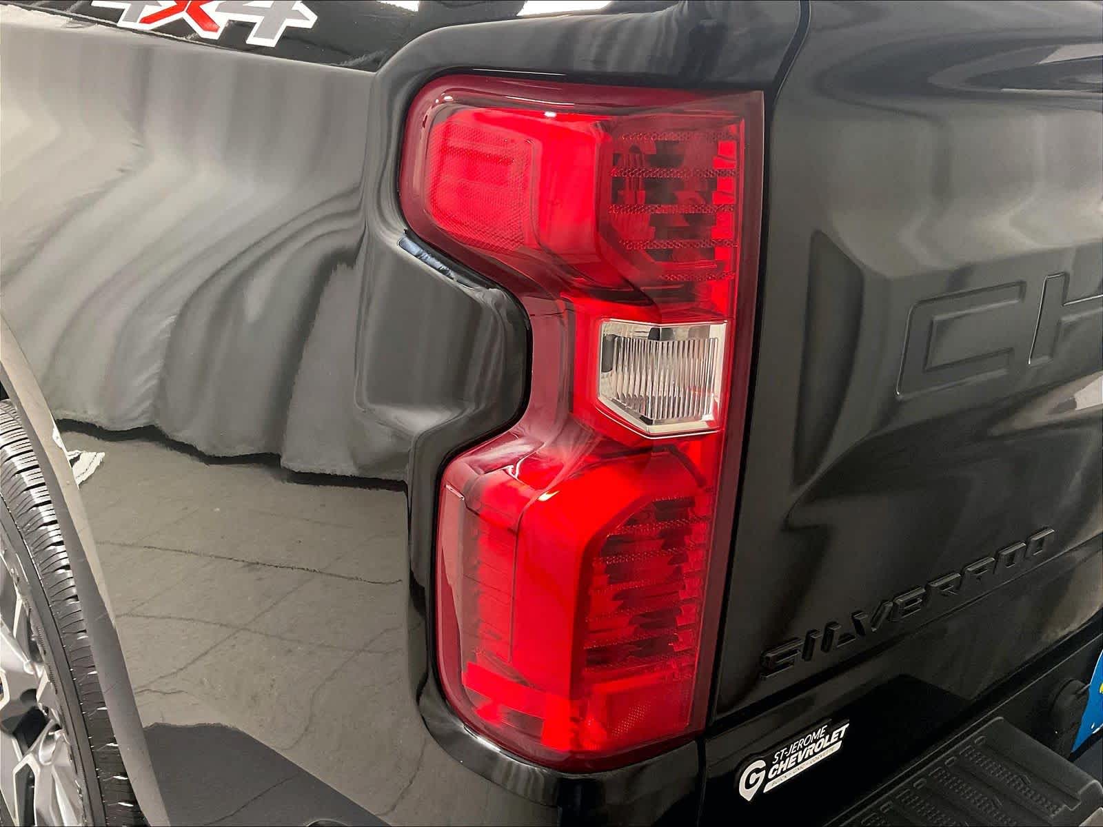 2022 Chevrolet Silverado 1500 LT - Photo 34