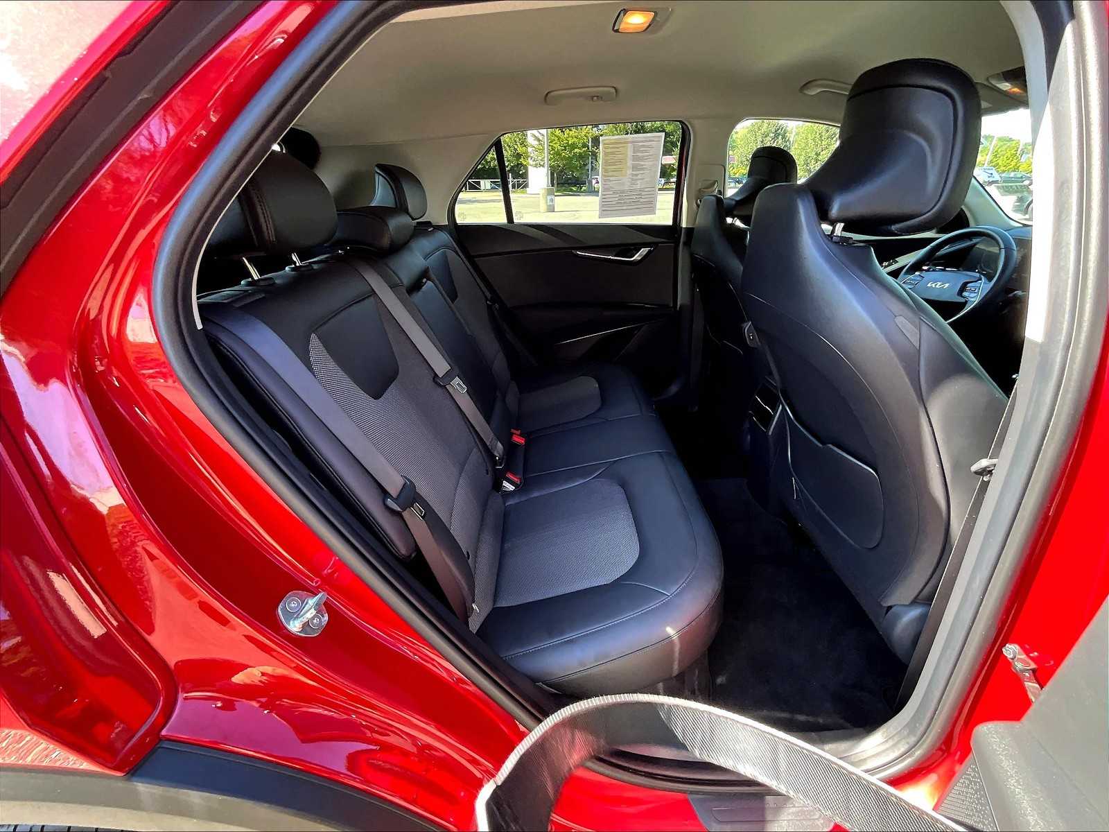 2023 Kia Niro EX - Photo 16