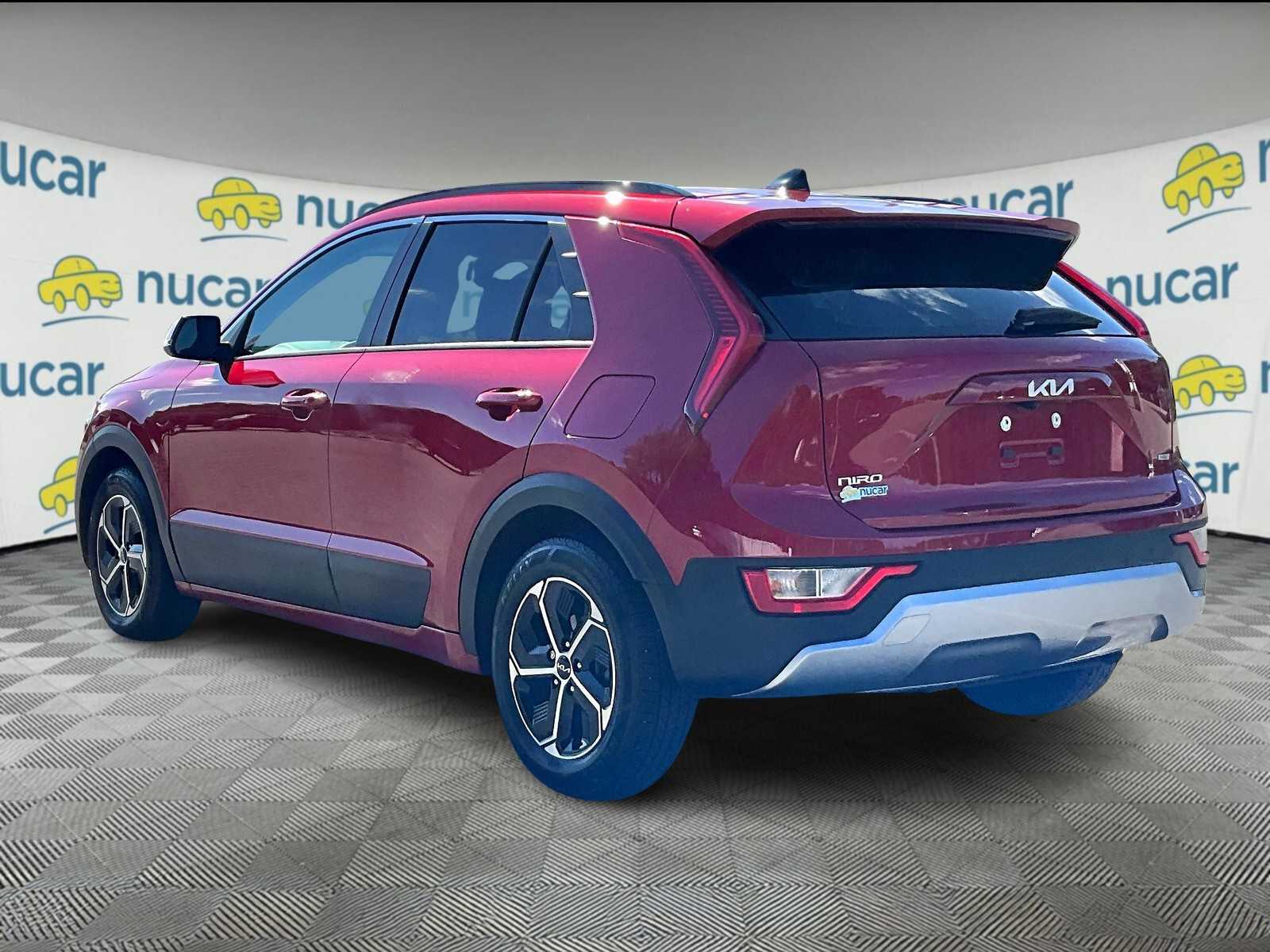 2023 Kia Niro EX - Photo 4