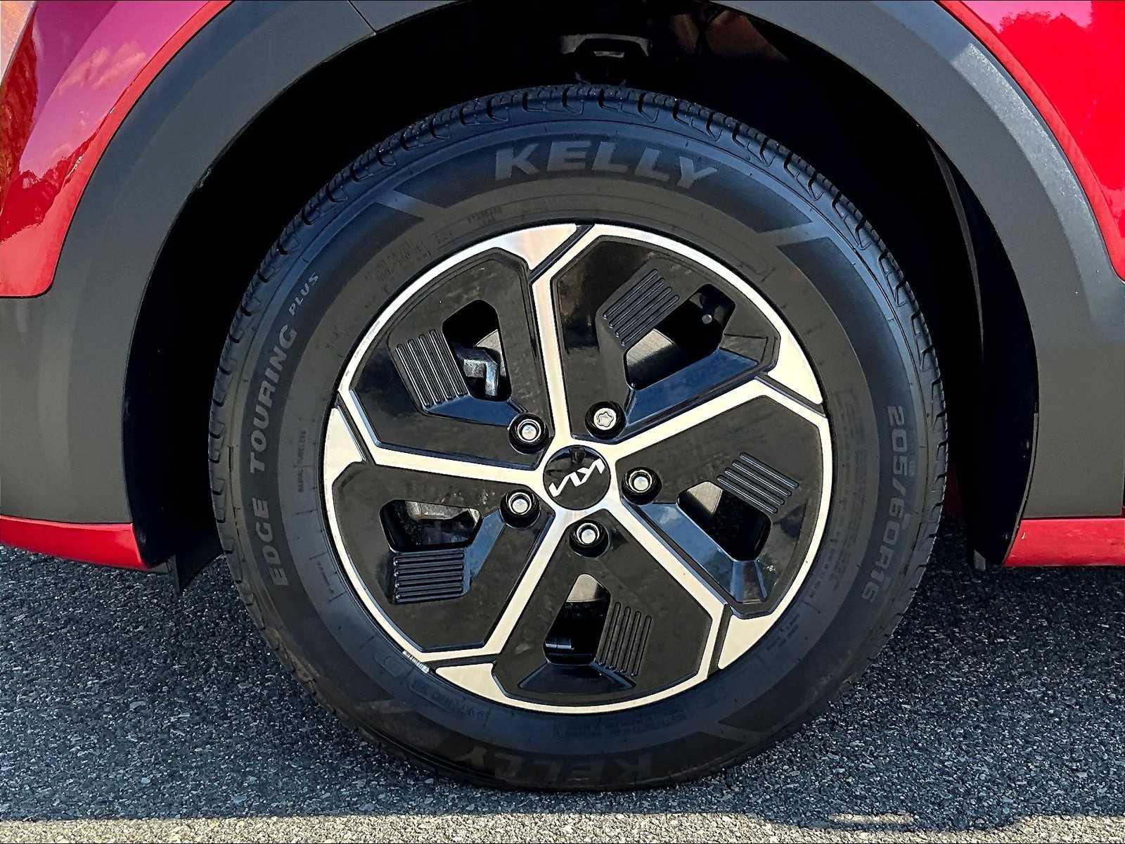 2023 Kia Niro EX - Photo 7
