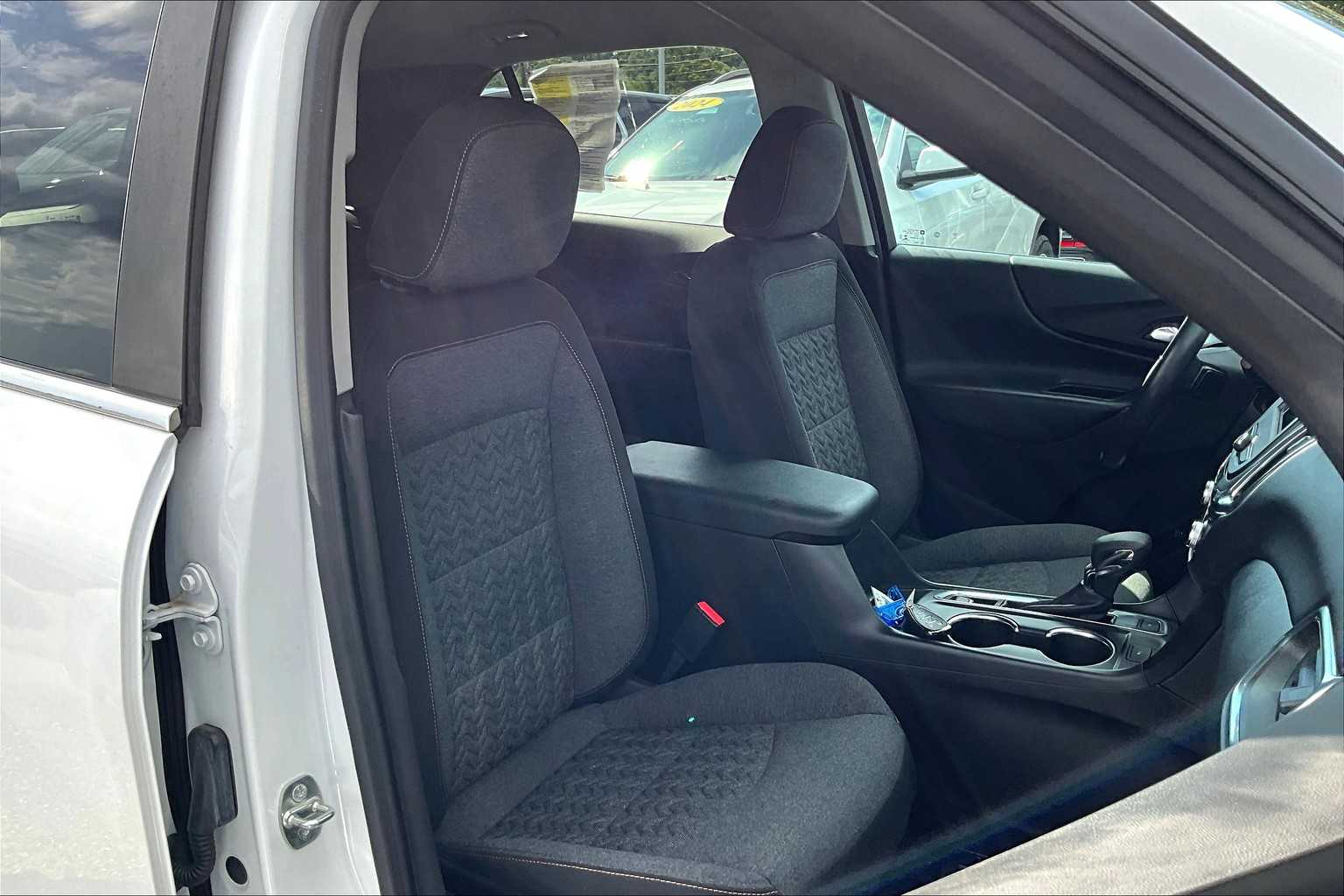 2022 Chevrolet Equinox LT - Photo 11