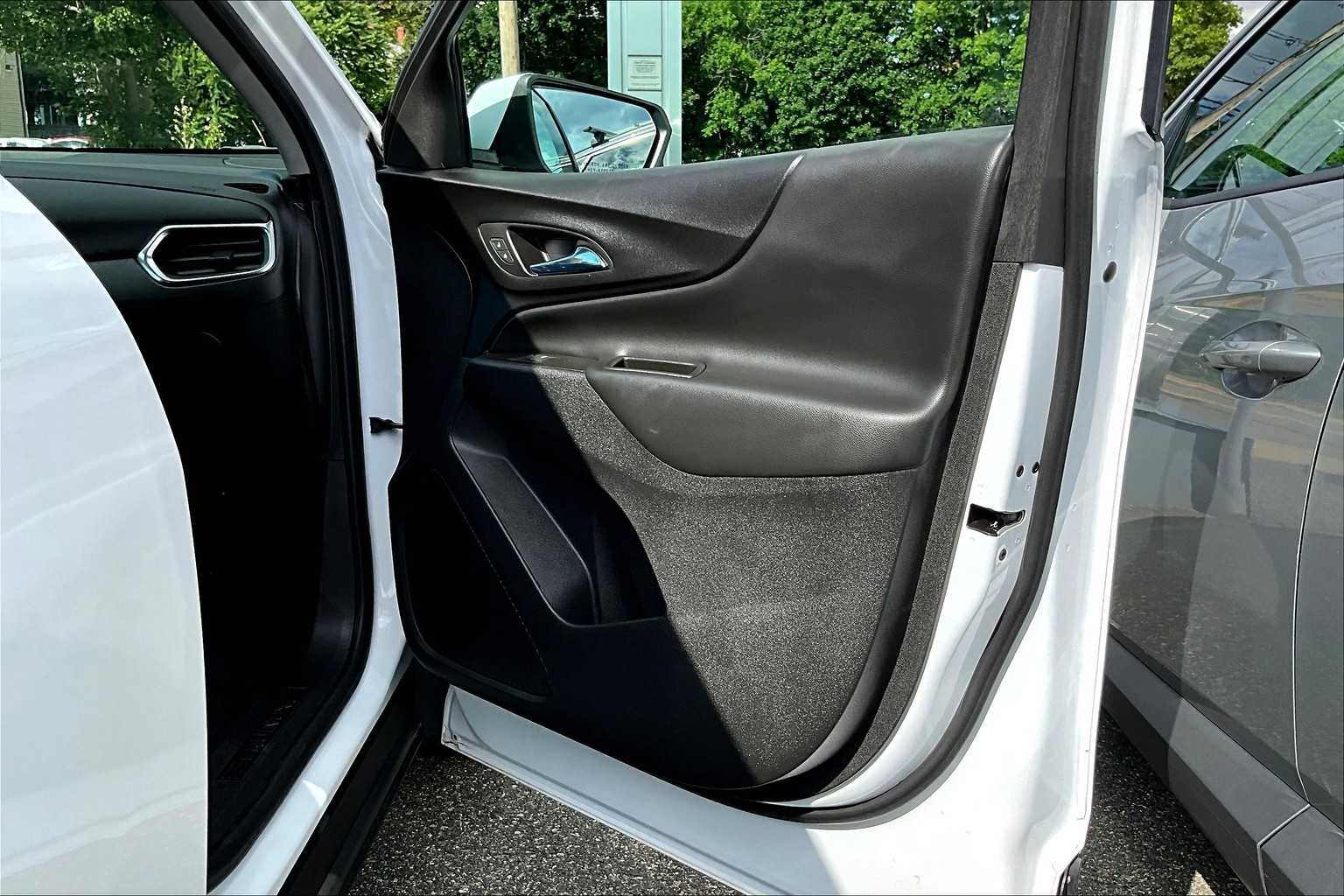 2022 Chevrolet Equinox LT - Photo 12