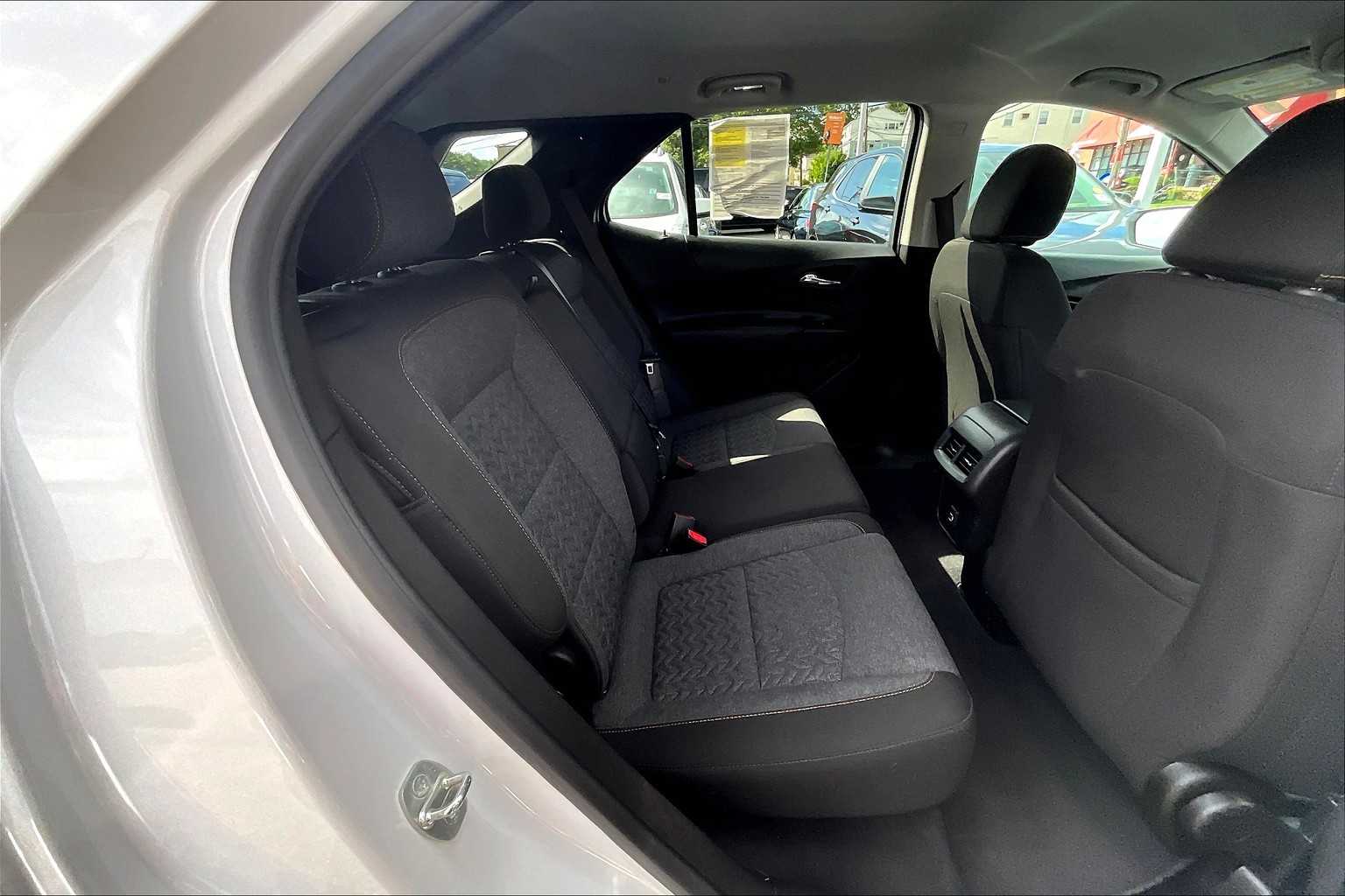 2022 Chevrolet Equinox LT - Photo 16