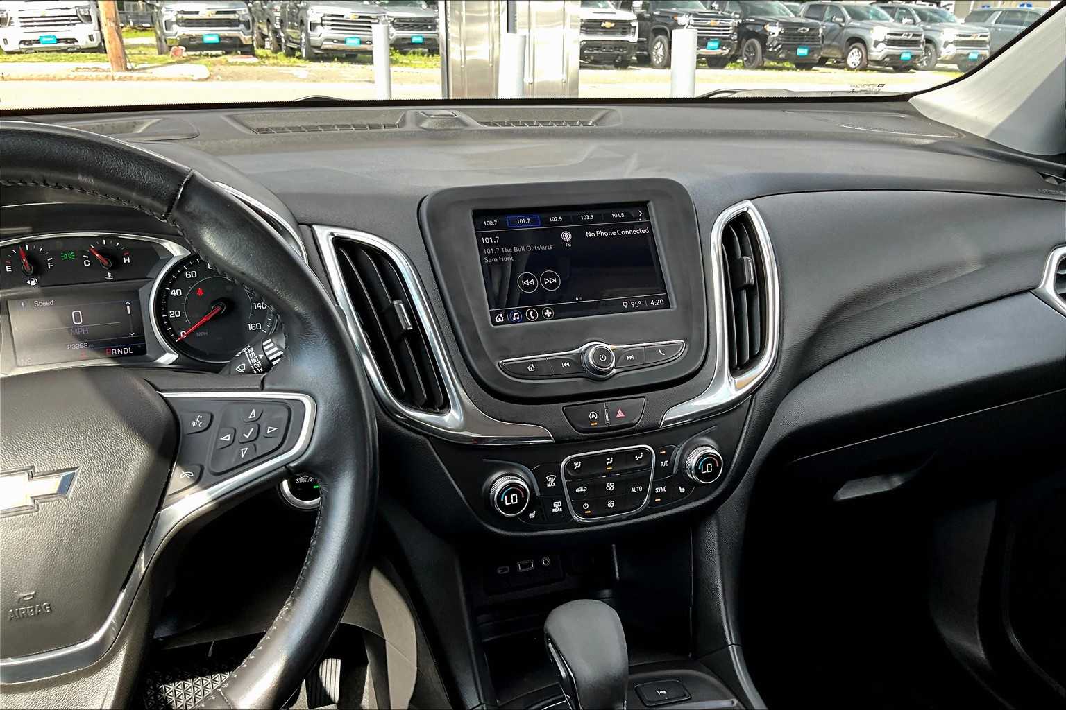 2022 Chevrolet Equinox LT - Photo 18