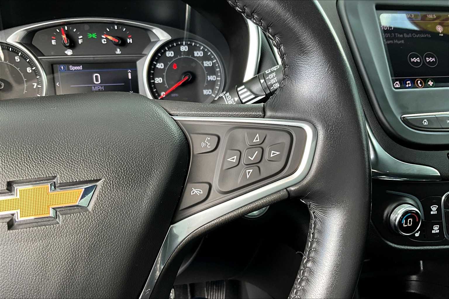2022 Chevrolet Equinox LT - Photo 23