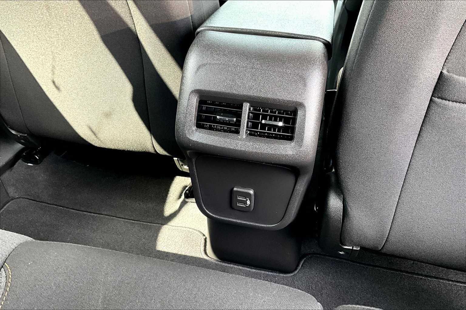 2022 Chevrolet Equinox LT - Photo 26