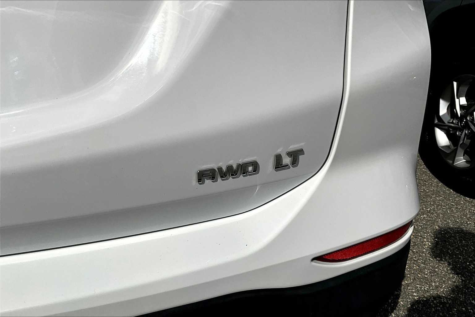 2022 Chevrolet Equinox LT - Photo 27