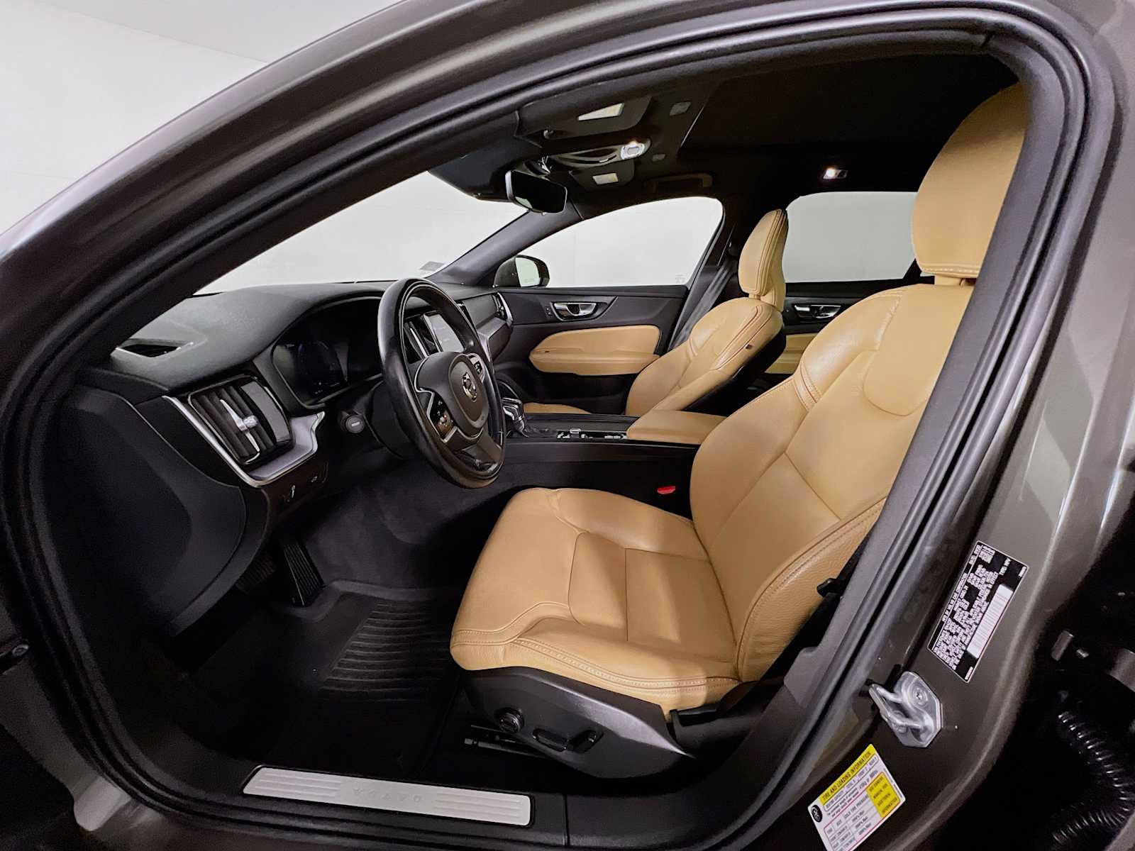 2020 Volvo V60 Cross Country  - Photo 20
