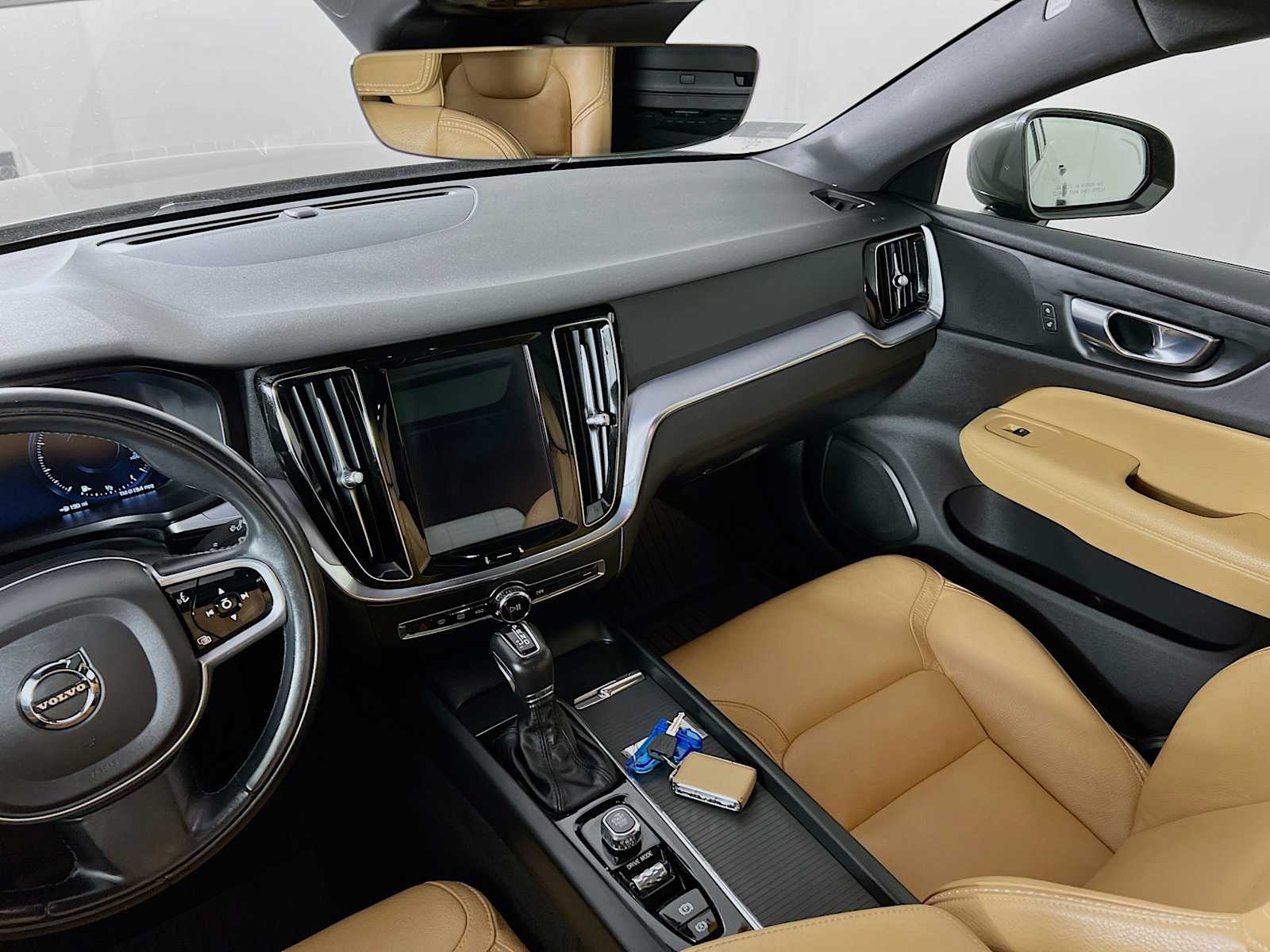 2020 Volvo V60 Cross Country  - Photo 23