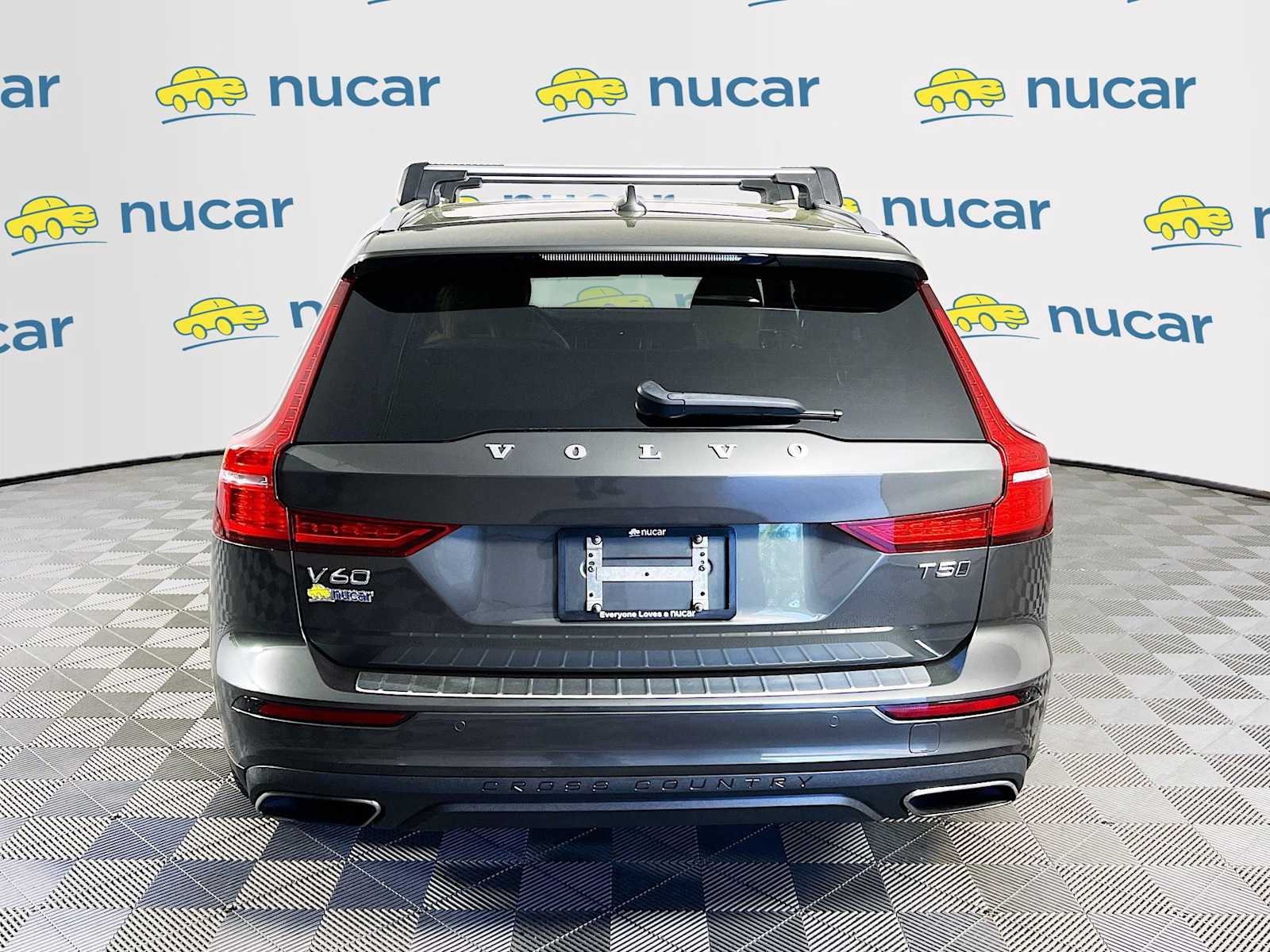 2020 Volvo V60 Cross Country  - Photo 6