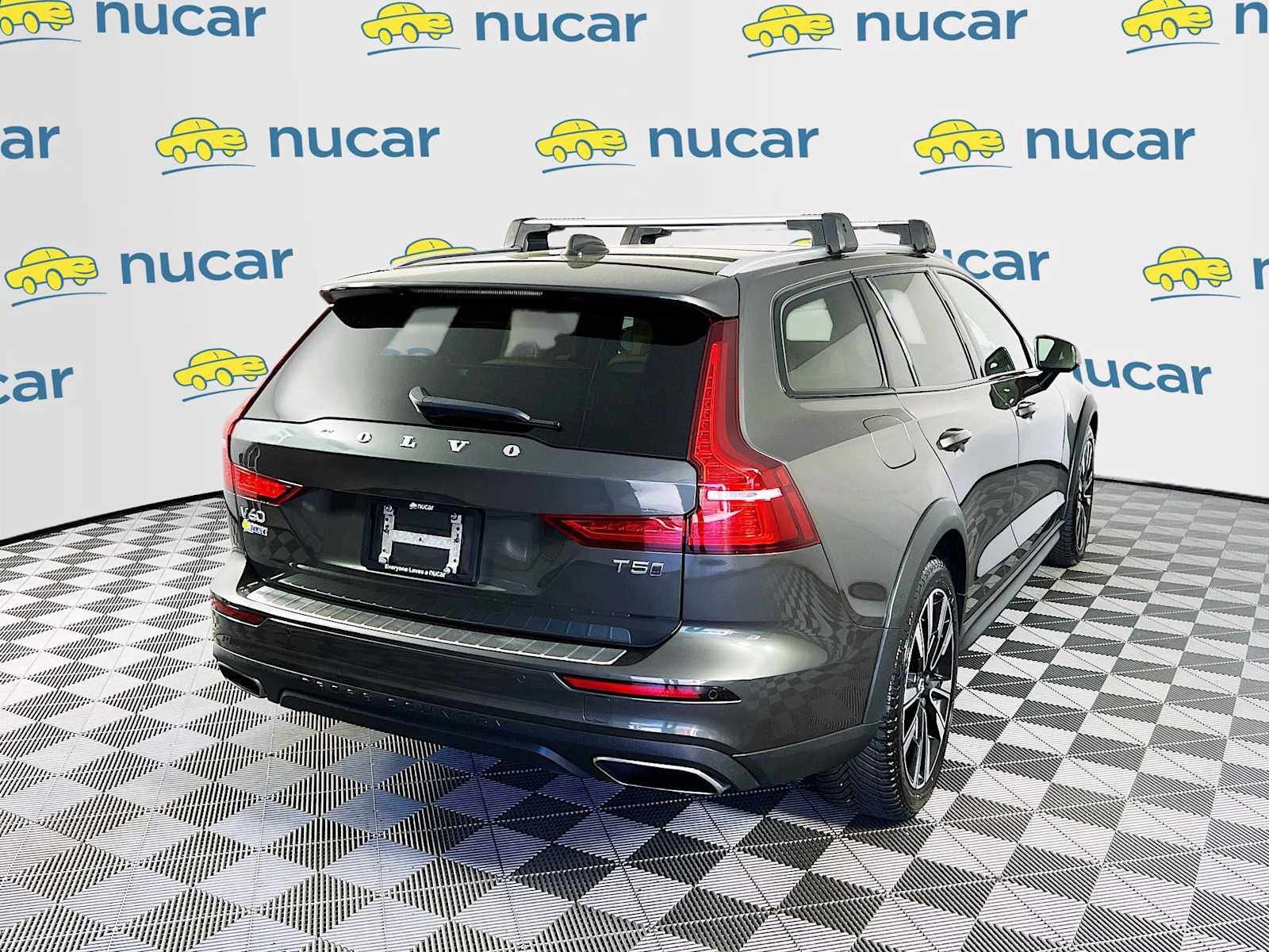 2020 Volvo V60 Cross Country  - Photo 7