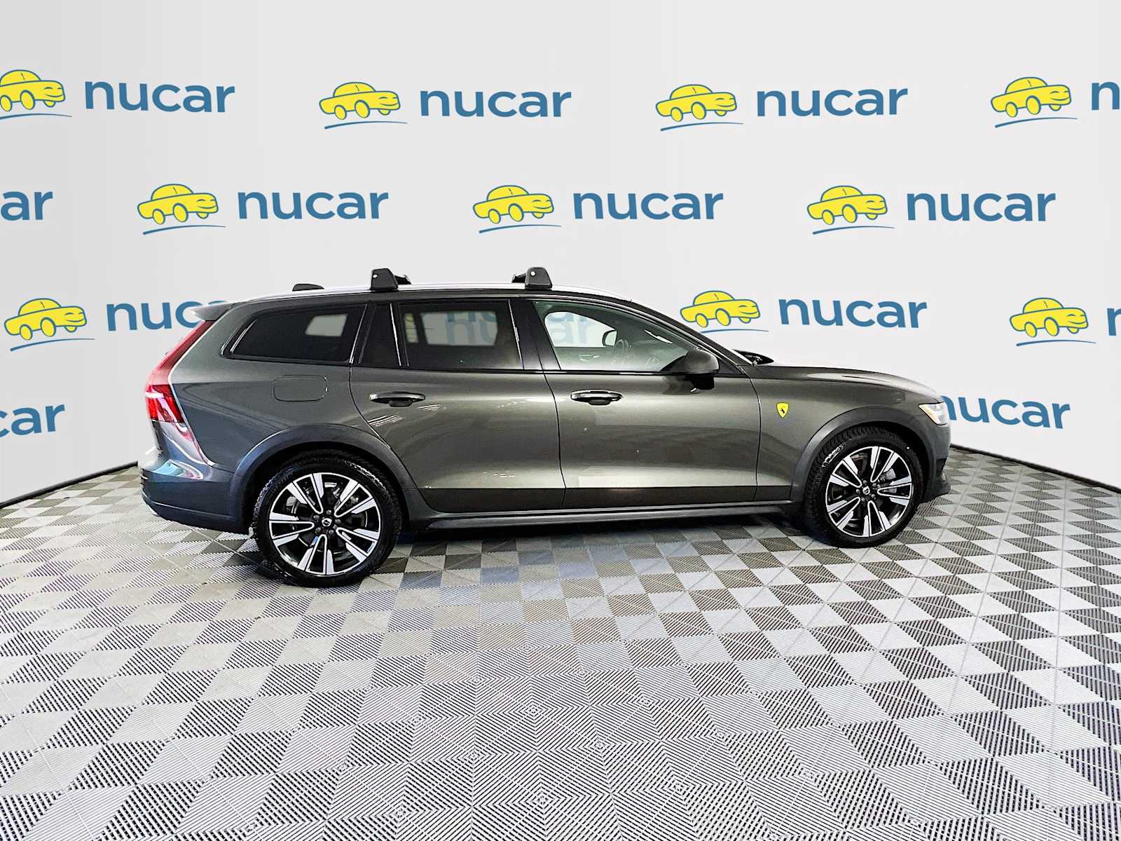 2020 Volvo V60 Cross Country  - Photo 8