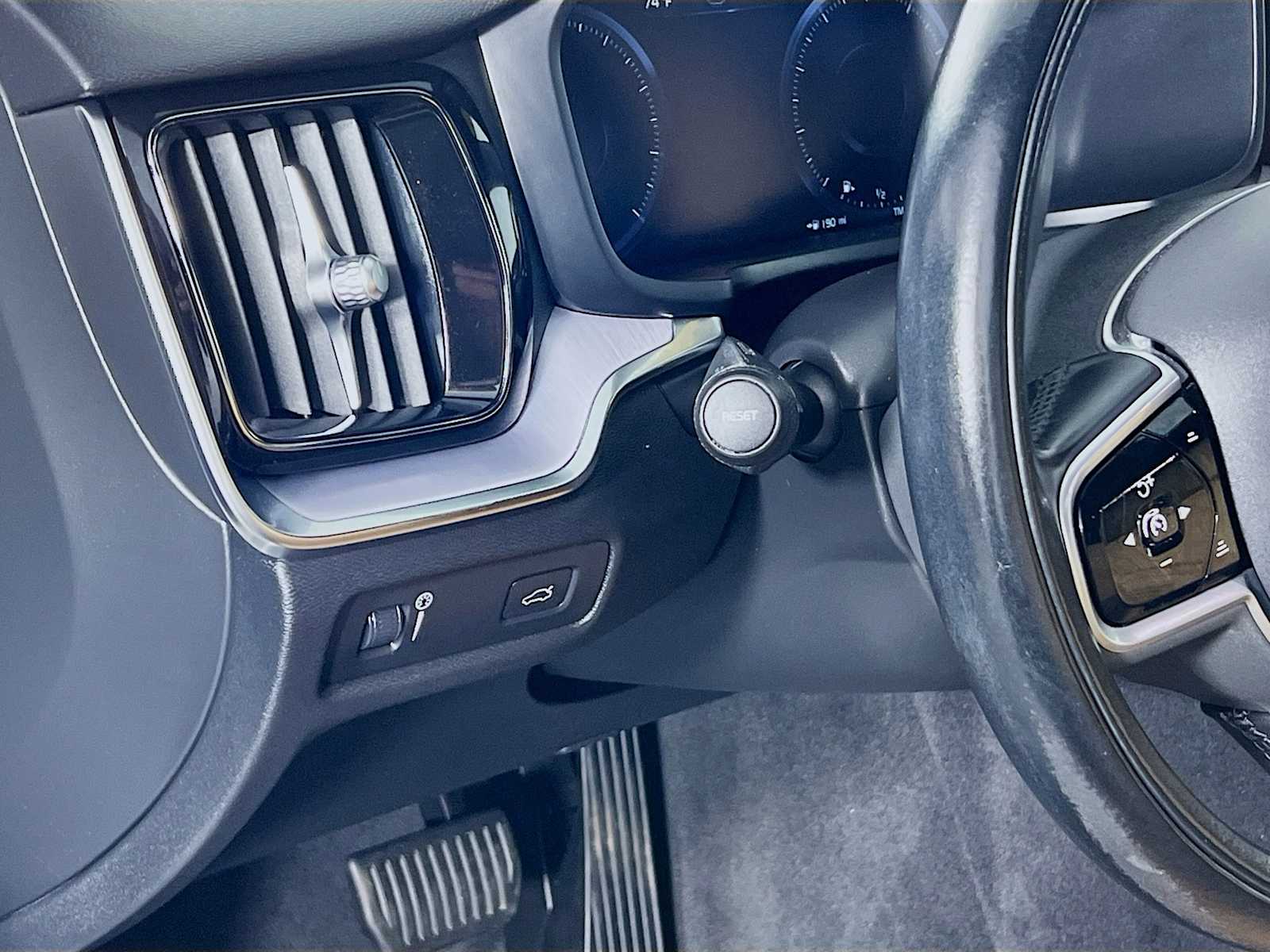 2020 Volvo V60 Cross Country  - Photo 10