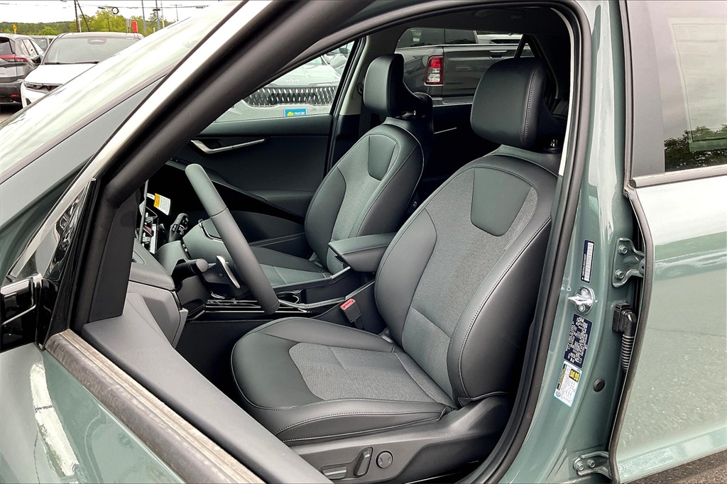 2025 Kia Niro EV Wind - Photo 11