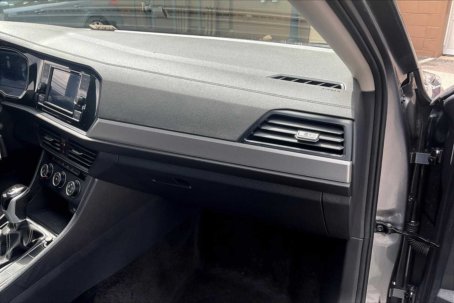 2024 Volkswagen Jetta S - Photo 13