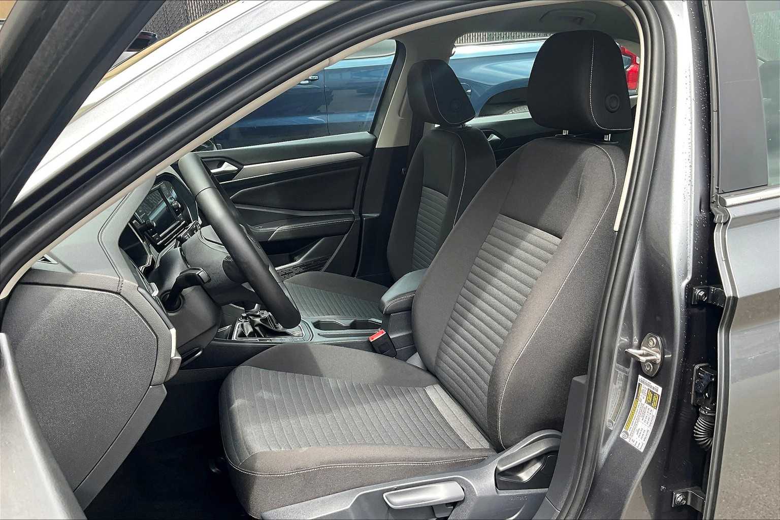 2024 Volkswagen Jetta S - Photo 10