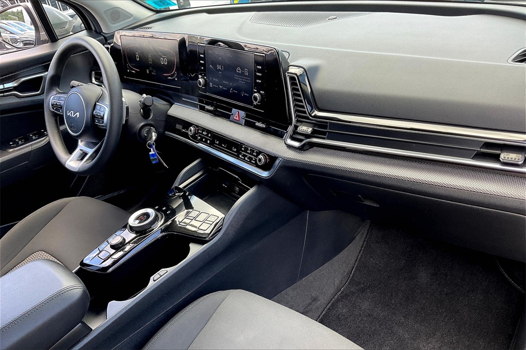 2023 Kia Sportage Hybrid LX - Photo 13