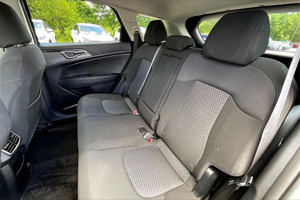 2023 Kia Sportage Hybrid LX - Photo 14