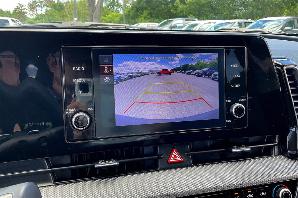 2023 Kia Sportage Hybrid LX - Photo 18