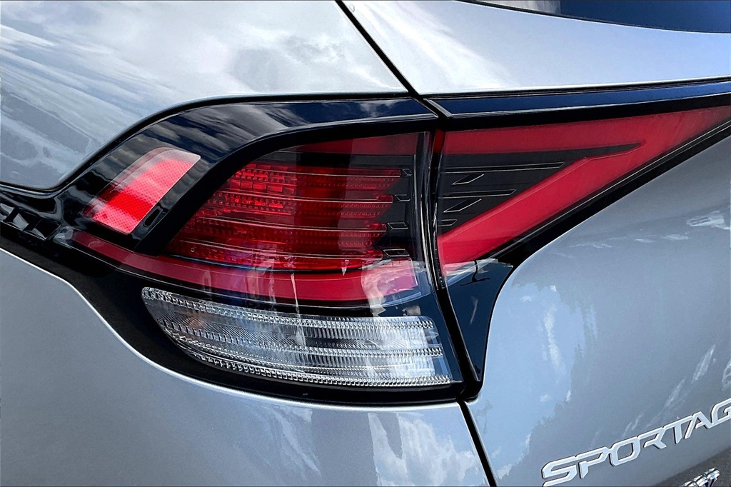 2023 Kia Sportage Hybrid LX - Photo 28