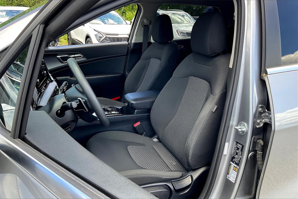 2023 Kia Sportage Hybrid LX - Photo 9