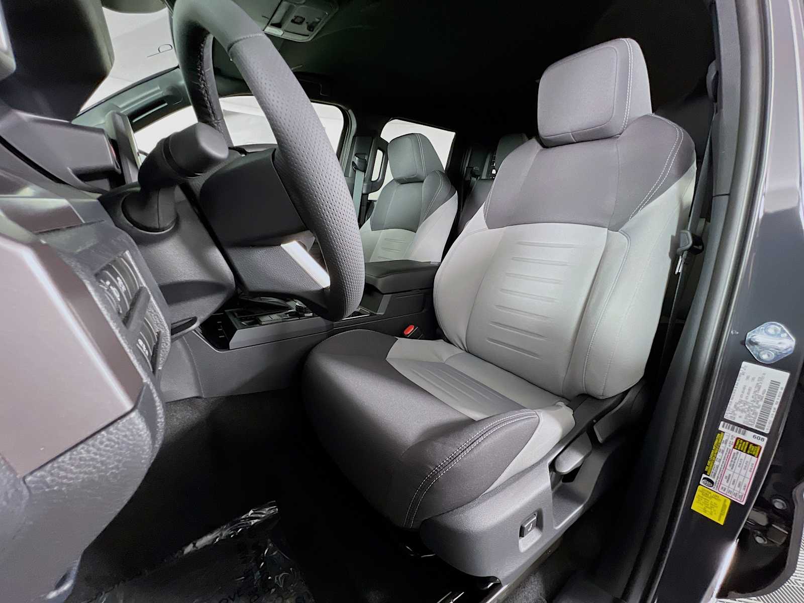 2025 Toyota Tacoma TRD Sport - Photo 12