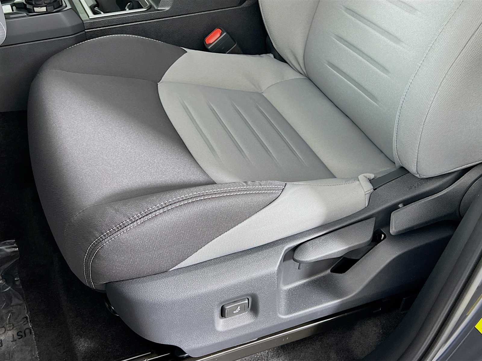 2025 Toyota Tacoma TRD Sport - Photo 16